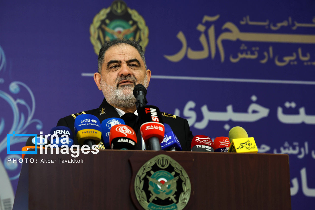 دریادار ایرانی: بسیاری از فناوری‌های راهبردی جهان، ریشه در نیازهای نظامی داشته‌اند