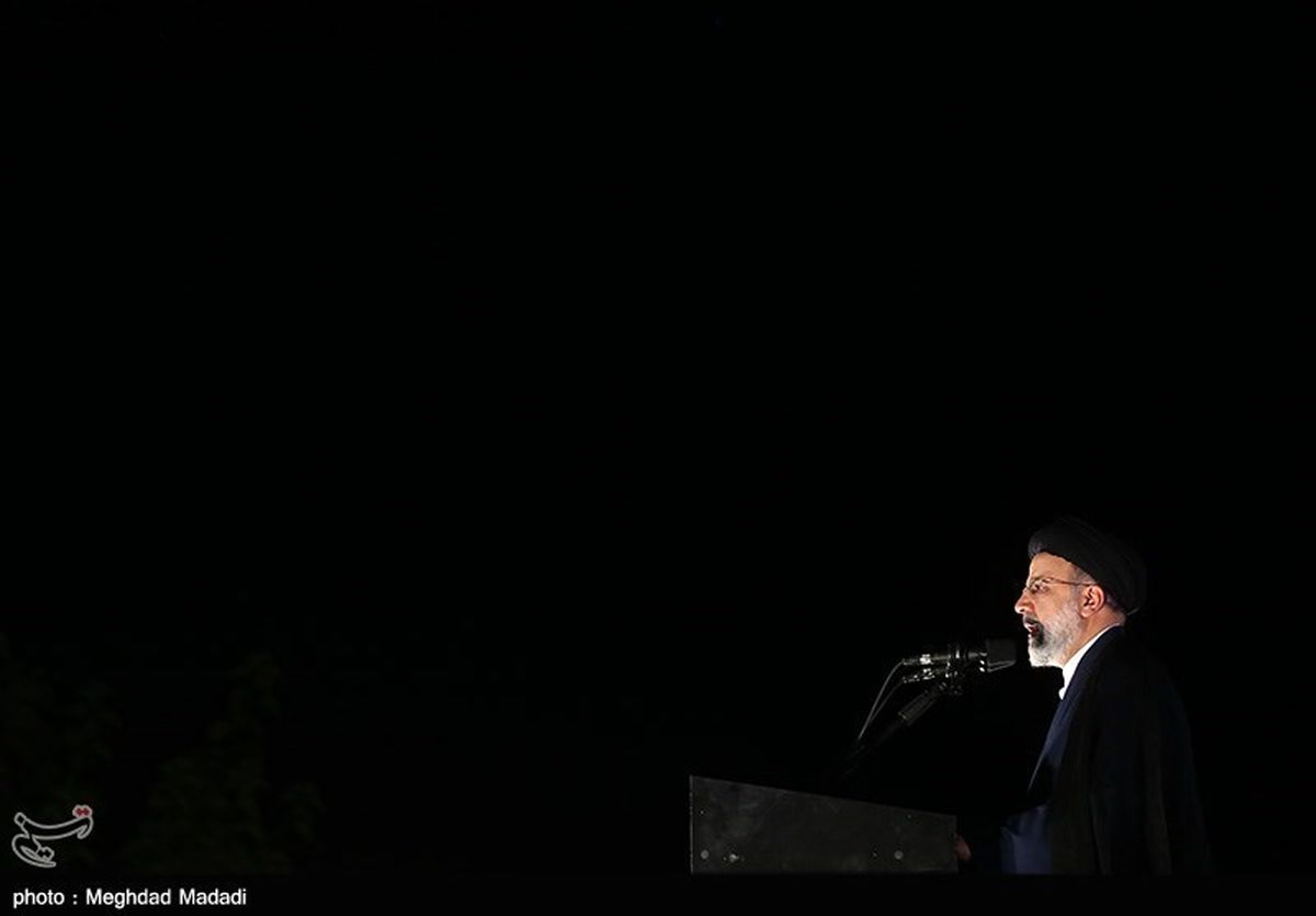 سوال از سید ابراهیم رئیسی  درباره " فاصله طبقاتی " در دومین مناظره نامزدهای انتخابات سیزدهمین دوره ریاست جمهوری