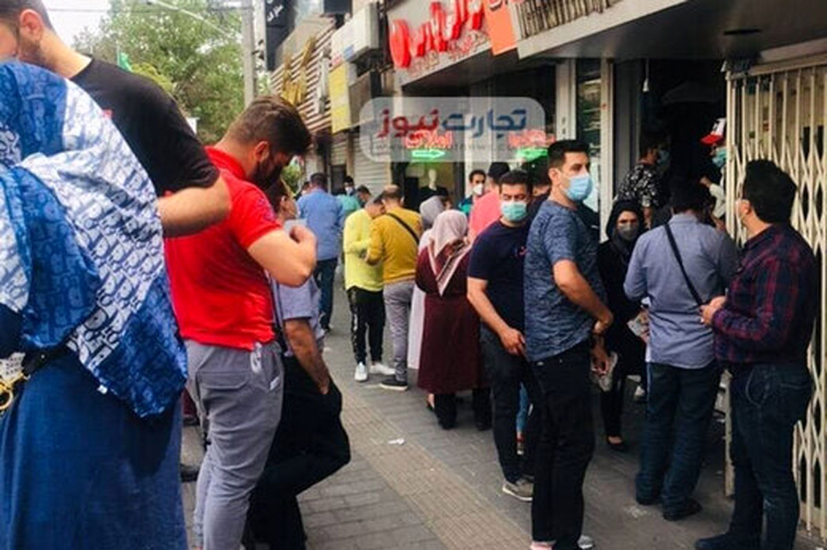 کاهش قیمت دلار در راه است؟/هجوم فروشندگان به بازار ارز