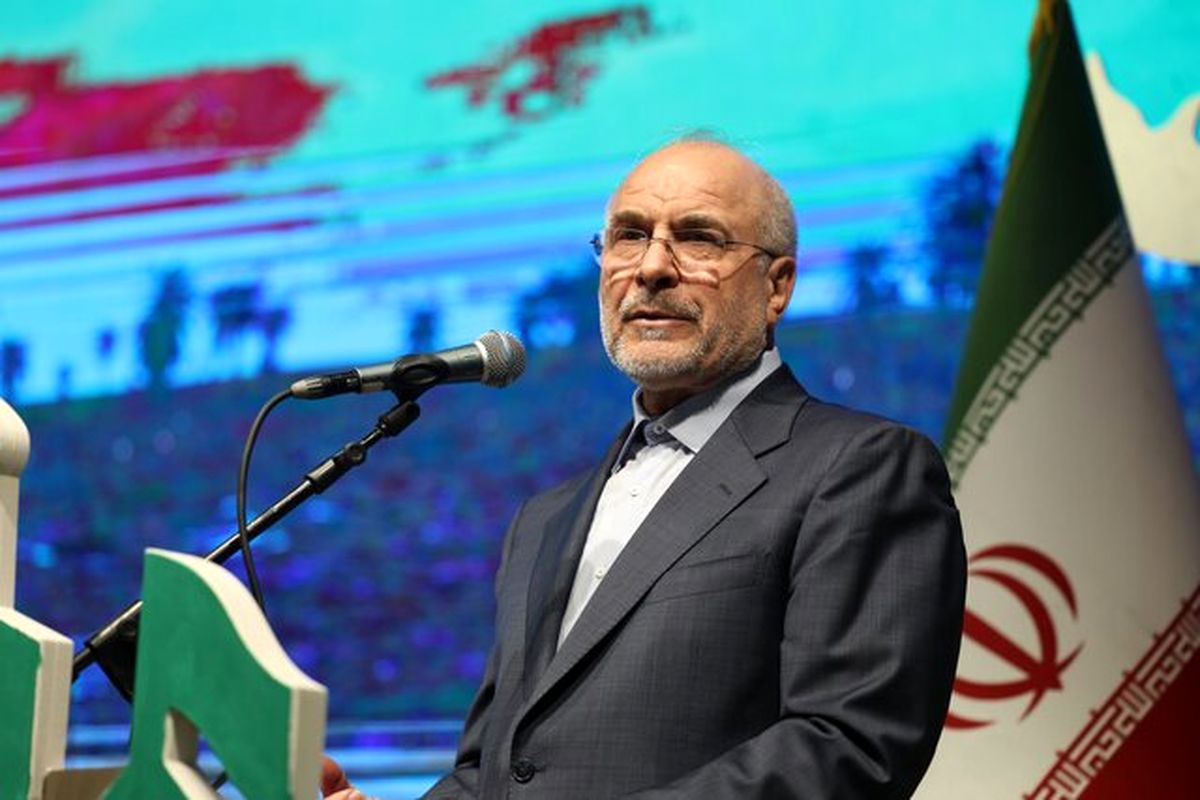 شهدا وجدان بیدار جامعه هستند/ فرهنگ شهادت برای همه نسلها، عصرها و اقشار است