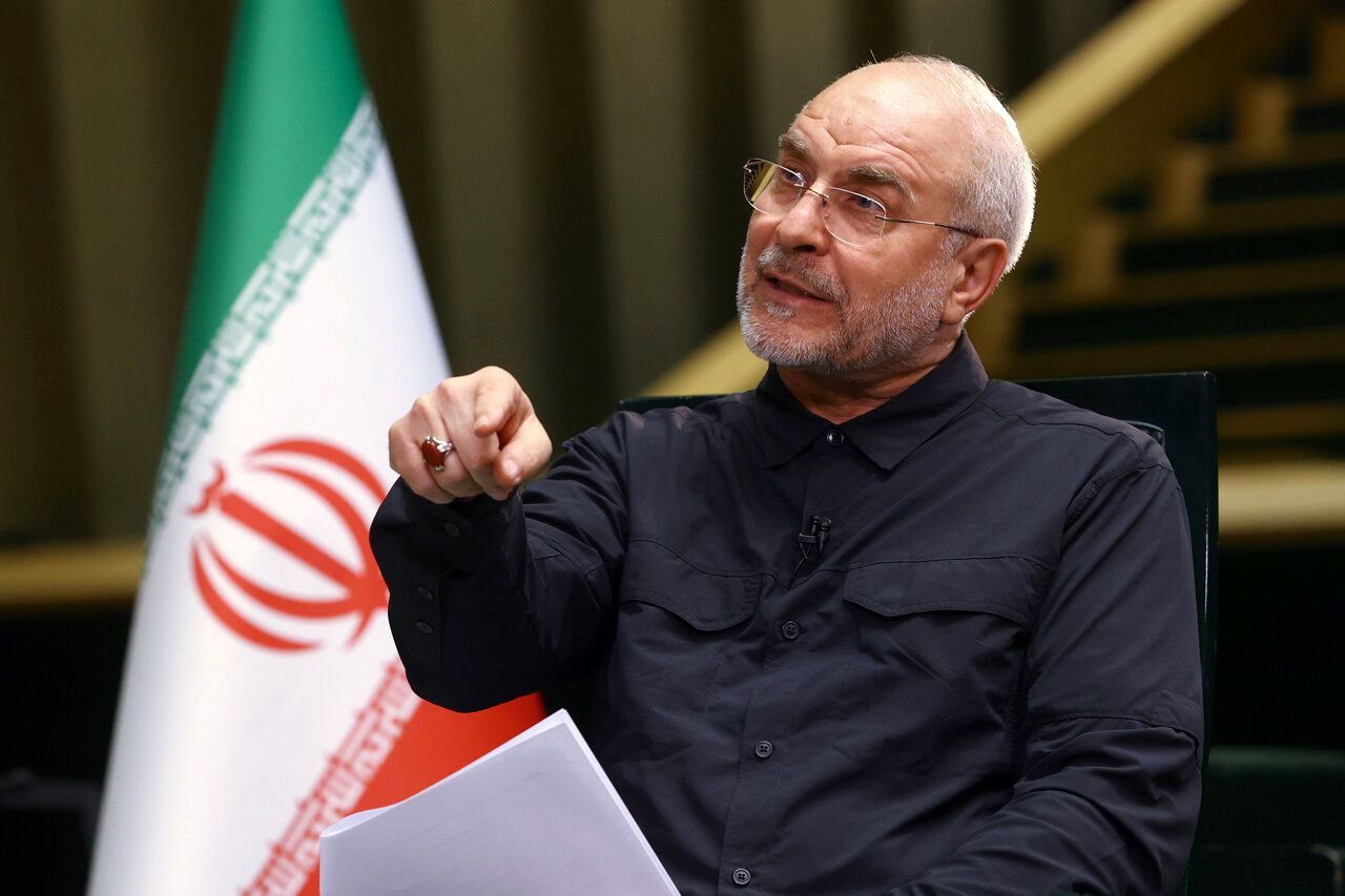 قالیباف: در شب نخست حمله، فرماندهان ما در اتاق‌های فرماندهی حضور داشتند و در همان‌جا به شهادت رسیدند