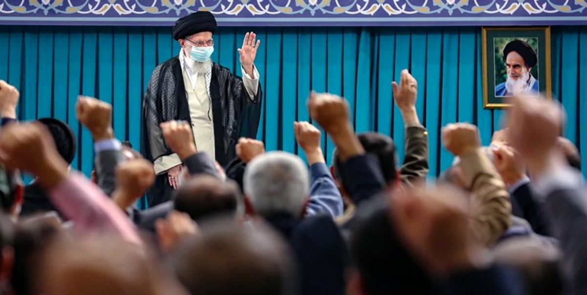 رهبر انقلاب: سلام من را به شاعران تبریز برسانید