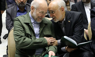 تصاویر: حضور قالیباف در مراسم ختم همسر و فرزندان معاون رئیس جمهور