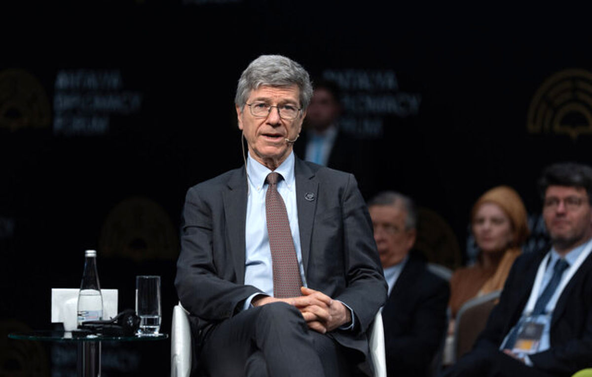 جفری ساکس: آمریکا در موقعیتی نیست که بخواهد با ایران درگیر شود