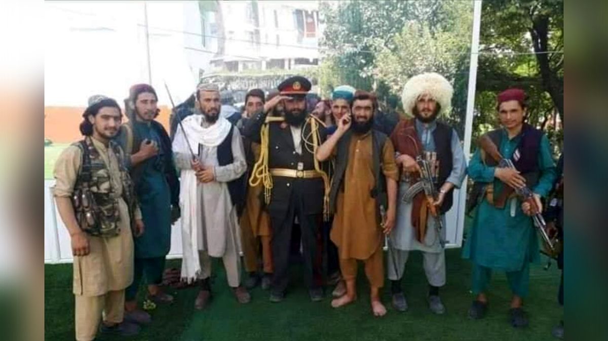 عکس جنجالی طالبان از ورود به قصر مارشال عبدالرشید دوستم