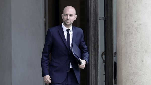 واکنش فرانسه به تحولات ونزوئلا