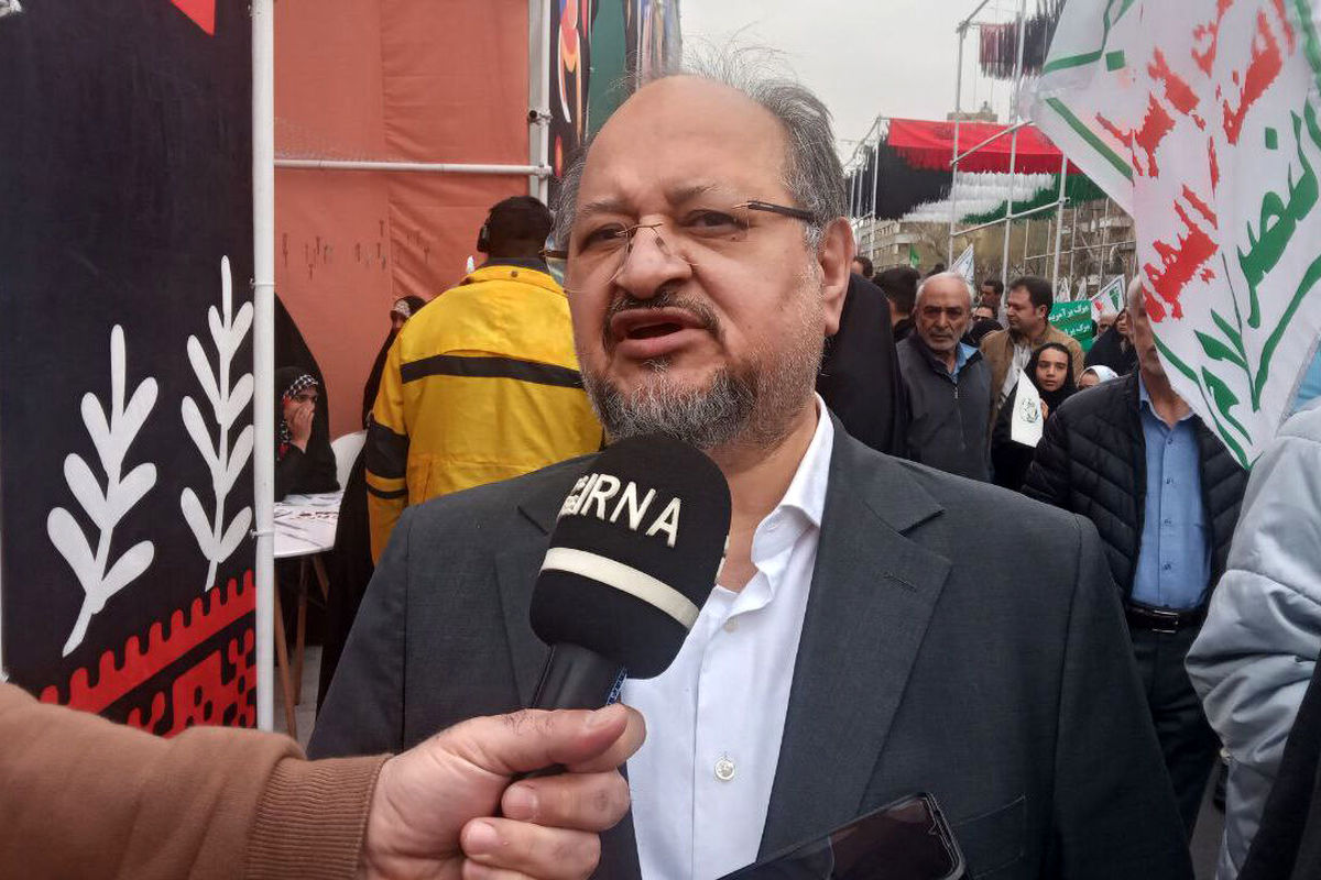 شریعتمداری: چراغ ایستادگی در برابر ظلم صهیونیستها هر روز پرفروغتر میشود