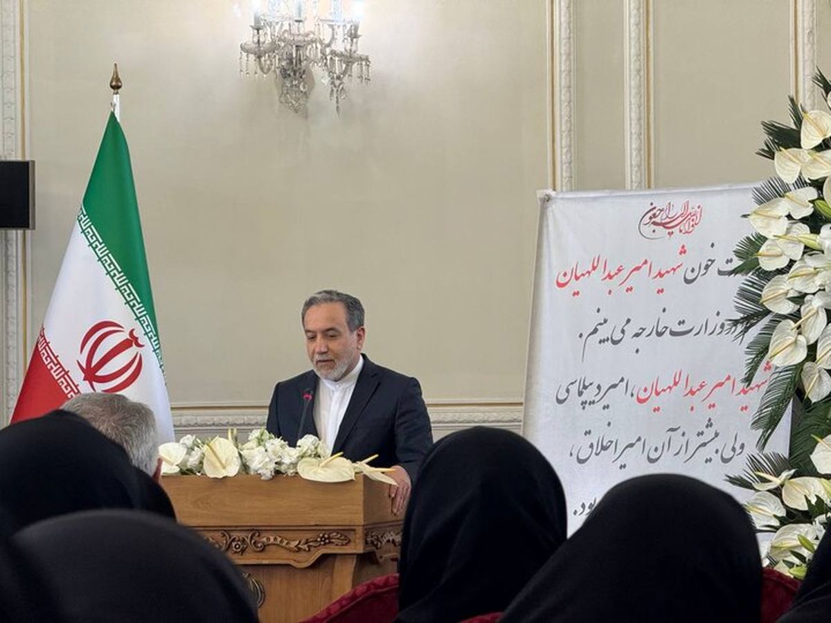 عراقچی: در حال بررسی هستیم که دور بعدی مذاکرات را شرکت کنیم یا خیر