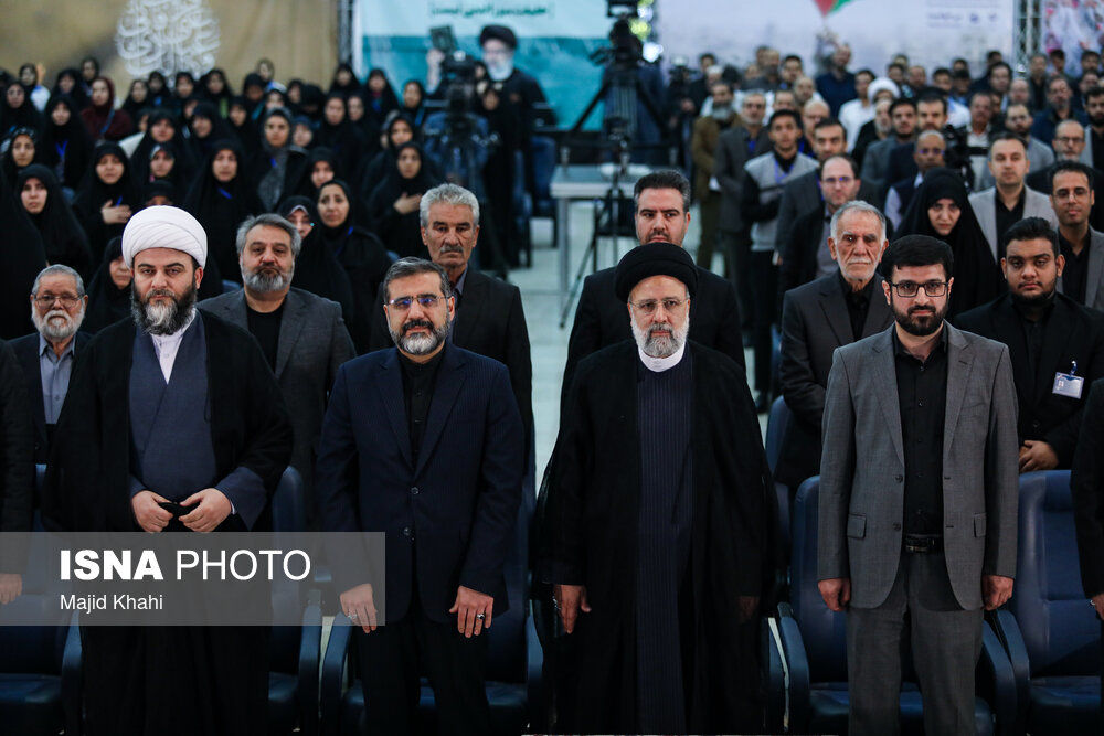 تصاویر: آیین تکریم خادمان قرآن کریم با حضور رئیس جمهور