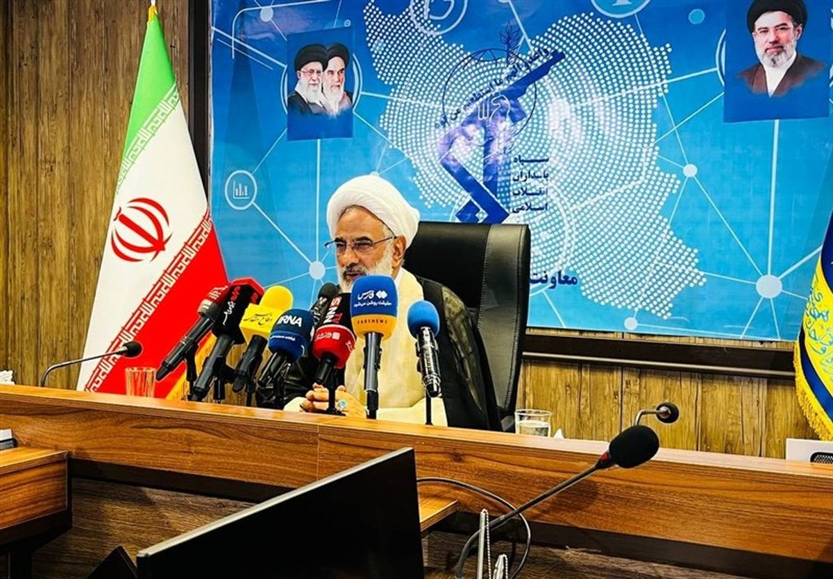حاجی‌صادقی:  دقت کنیم دشمن بین ما اختلاف نکند