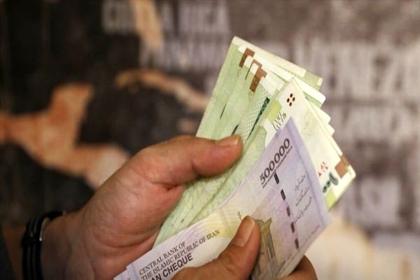 جهش حقوق کارمندان و بازنشستگان | غافلگیری مجلس برای حقوق بگیران