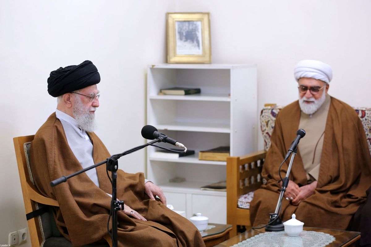 انعکاس معارف ائمه علیهم‌السلام با شیوه‌های درست به دنیا
