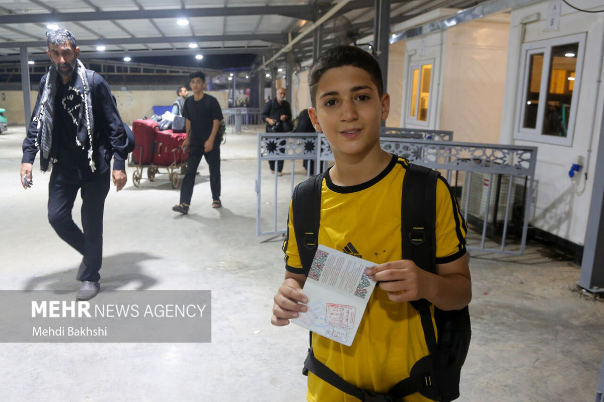 مهمان‌نوازی مردم شهر حمزه عراق به زائران اربعین حسینی +فیلم