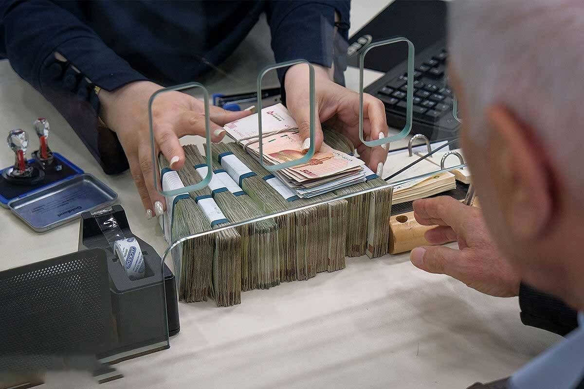 شرایط دریافت وام ۷۰۰ میلیونی برای همه | با اقساط بلند مدت وام بگیرید
