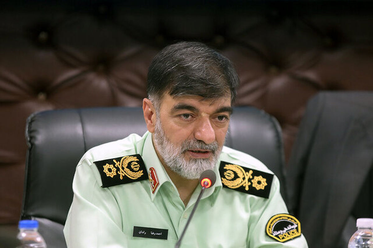 دیدار سردار رادان با خانواده شهیدان باقری، سلامی و رشید