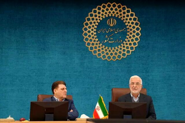وزیر کشور: وزارت کشور تفاوتی بین احزاب و گروههای سیاسی قائل نیست
