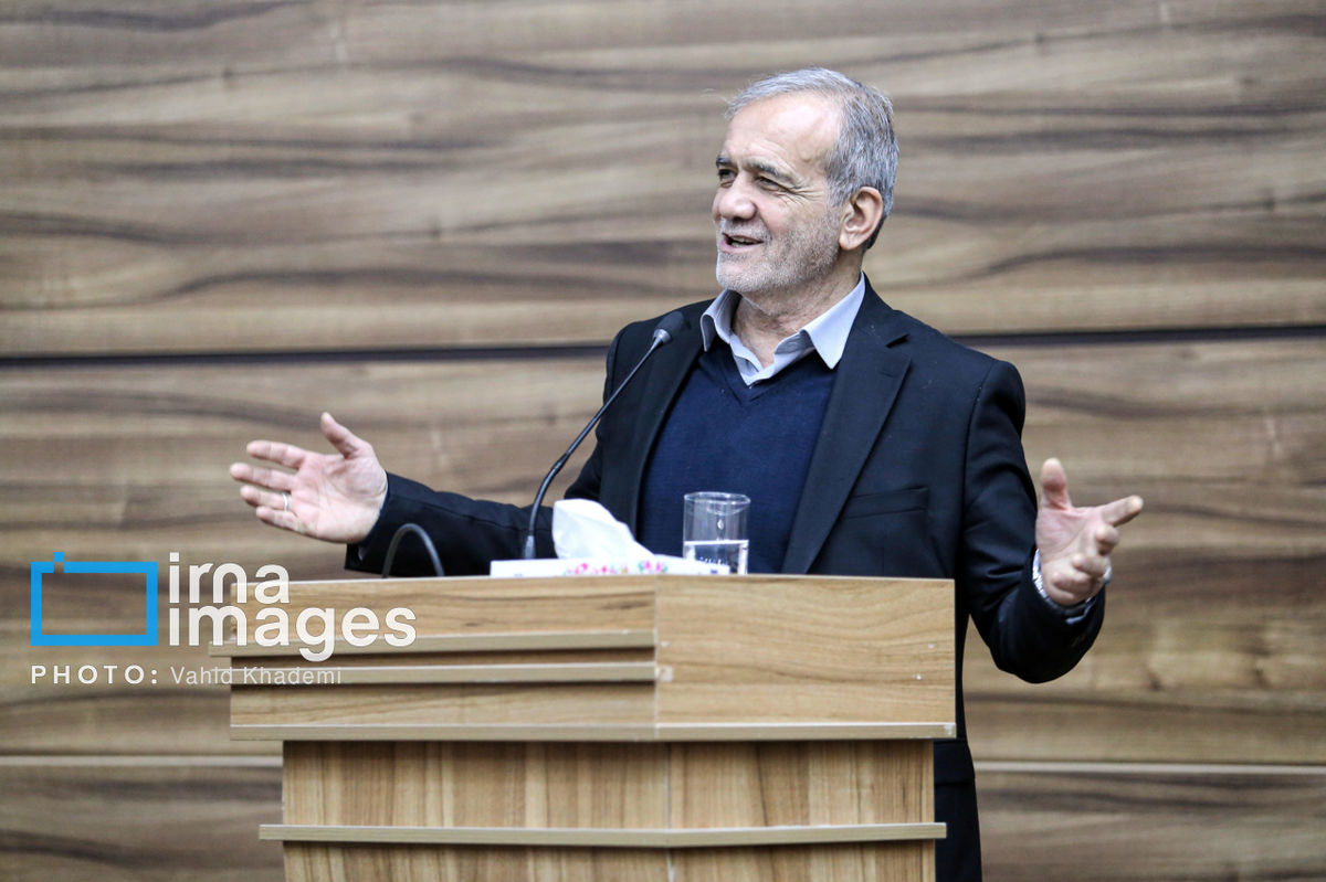 رئیس جمهور در نشست فعالان اقتصادی خراسان شمالی: نمیتوانم وعدهای بدهم که نتوانم عمل کنم