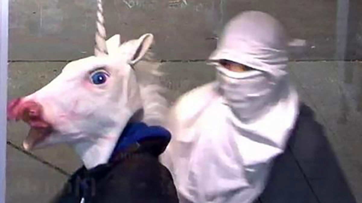 عجیب‌ترین ماسک یک سارق +عکس