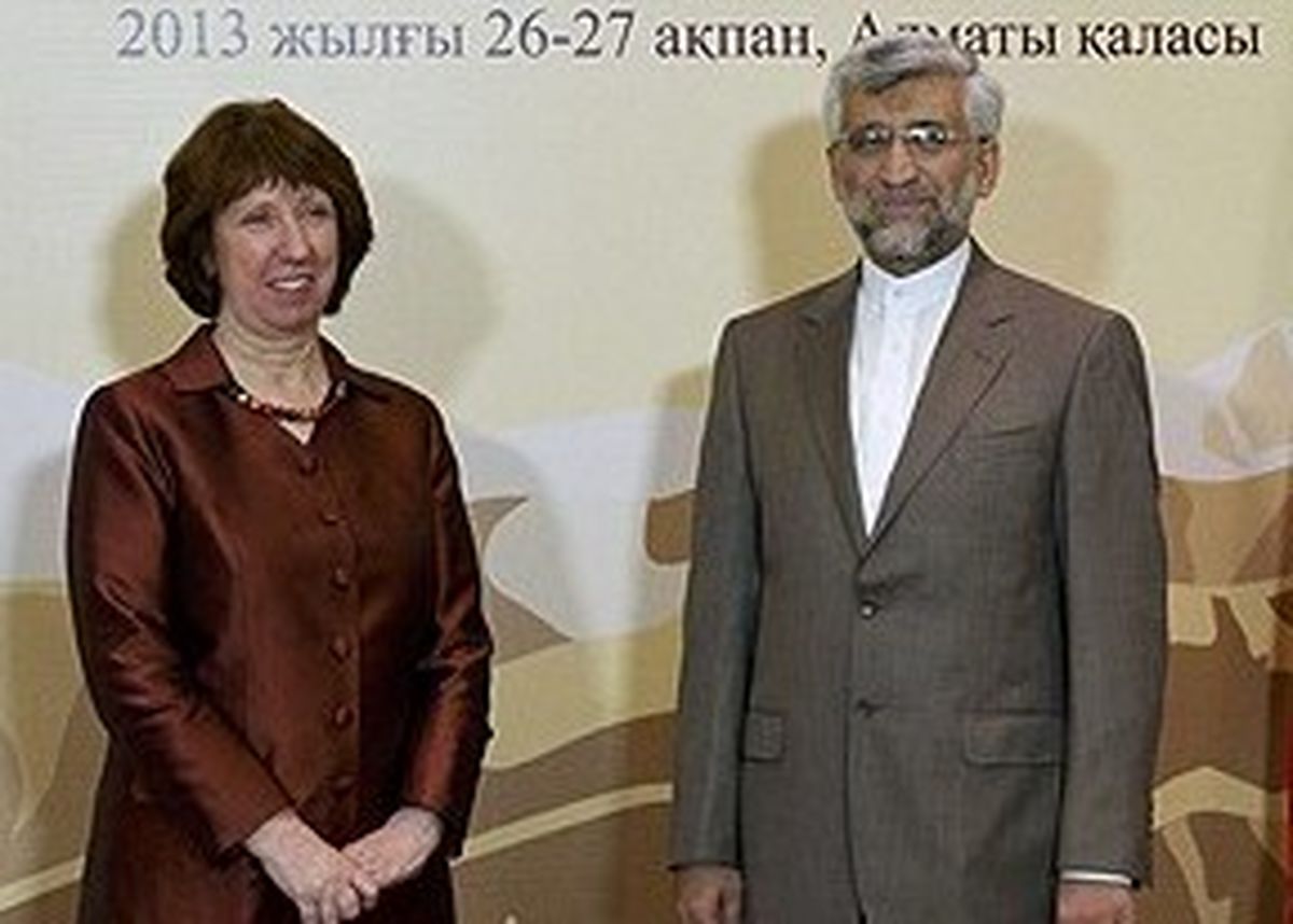 کوتاه آمدن غرب از مواضع خصمانه/ جلیلی: رویکرد جدید غرب مثبت است/استقبال اشتون از سخنان جلیلی/ بیانیه مهم ایران درباره مذاکرات