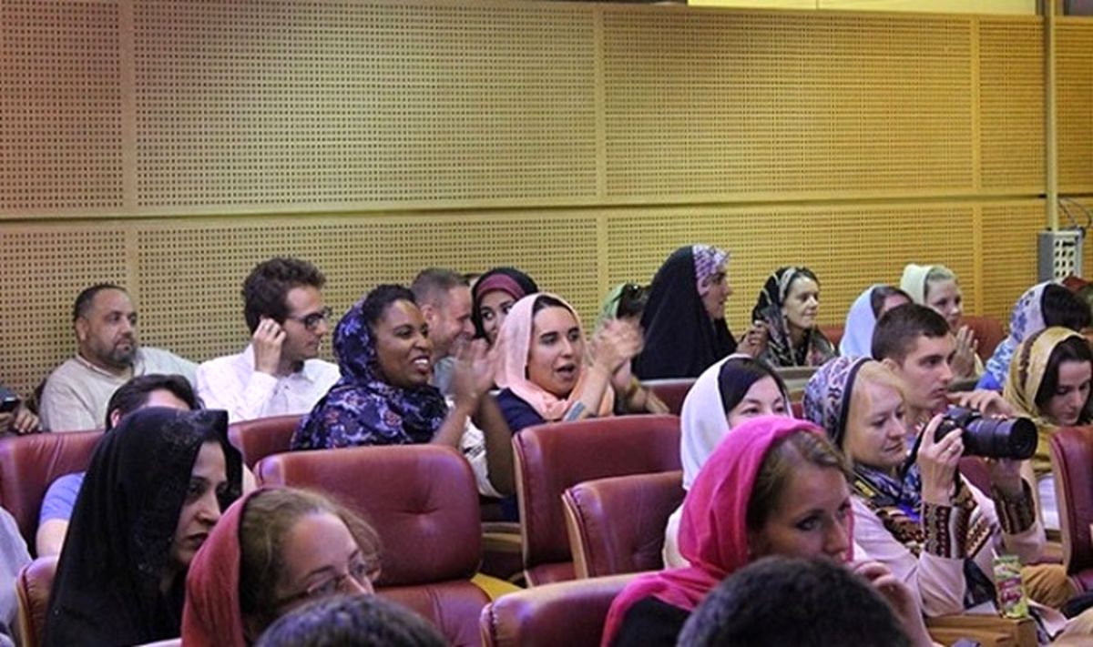 دهکده جوانی، میزبان فارسی‌آموزان ۴۱ کشور دنیا