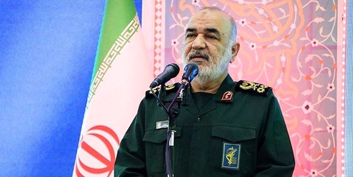 سرلشکر سلامی: با موشکهایی ارتقایافته برای هر نبردی آمادهایم