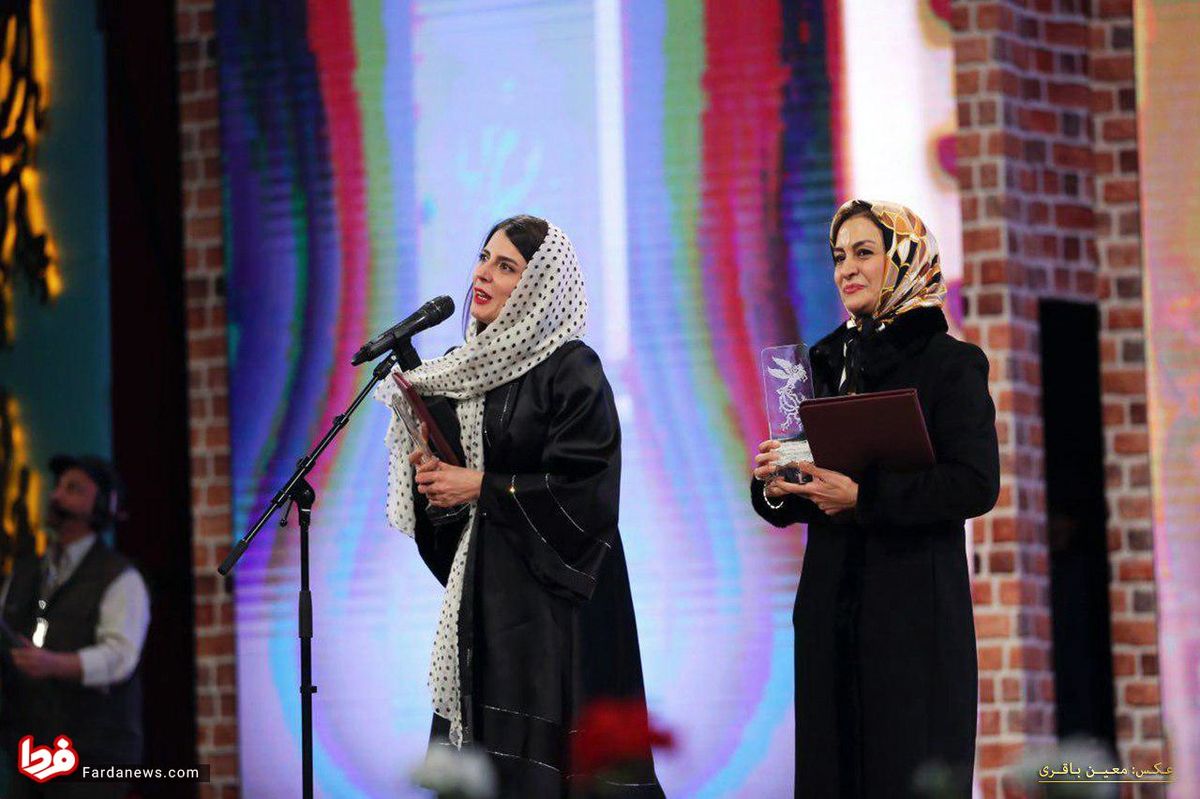 دو بازیگر زن مشهور هنگام دریافت سیمرغ +عکس