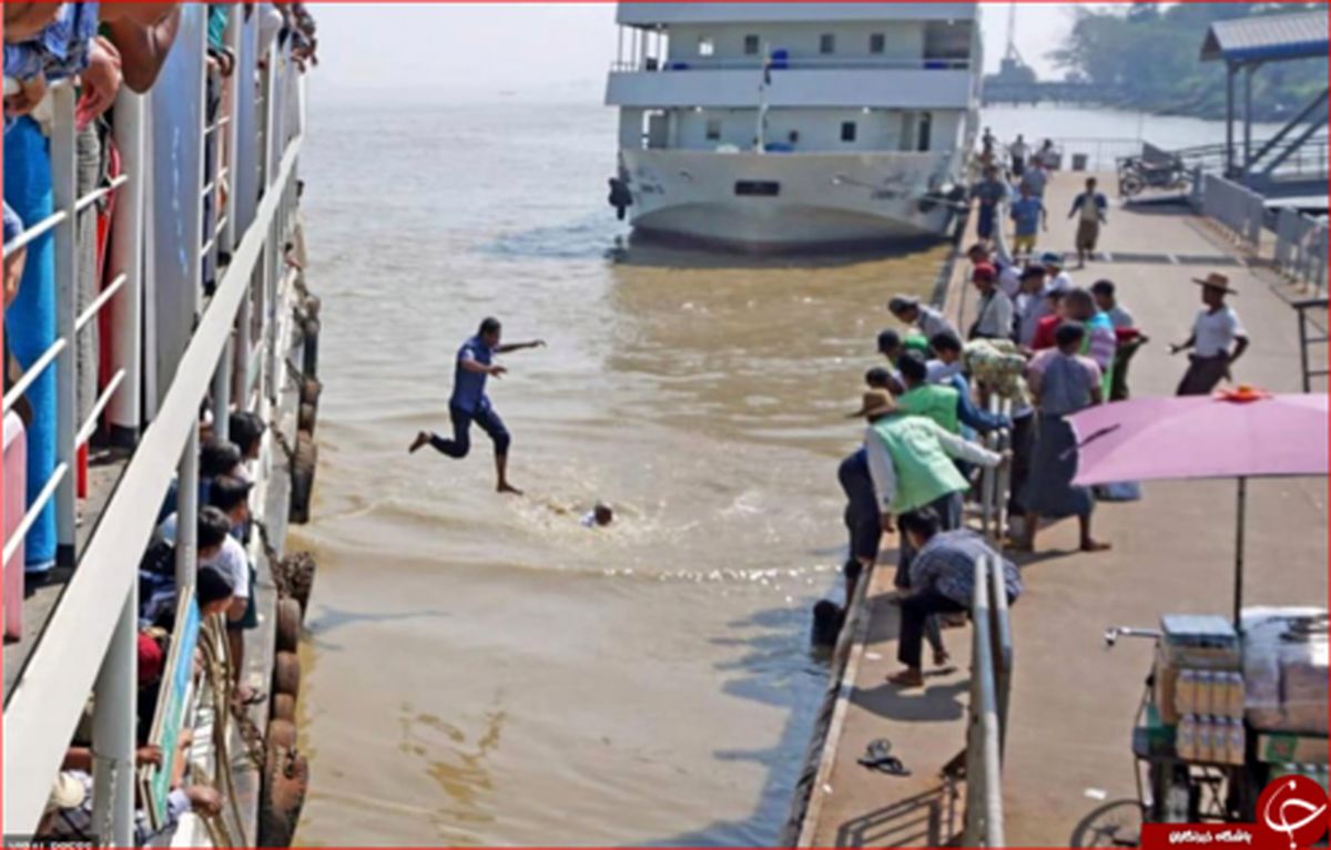 نجات مسافر در حال غرق شدن توسط کاپیتان کشتی +تصاویر