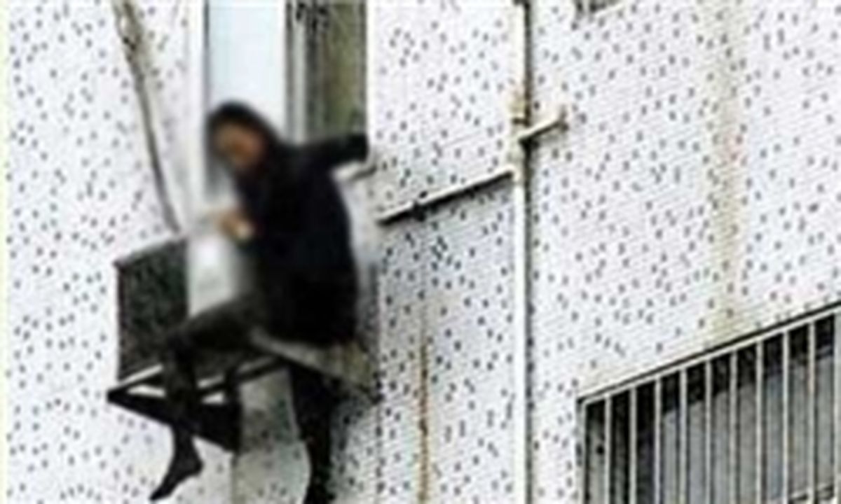 اقدام به خودکشی در خیابان‌شریعتی/عکس