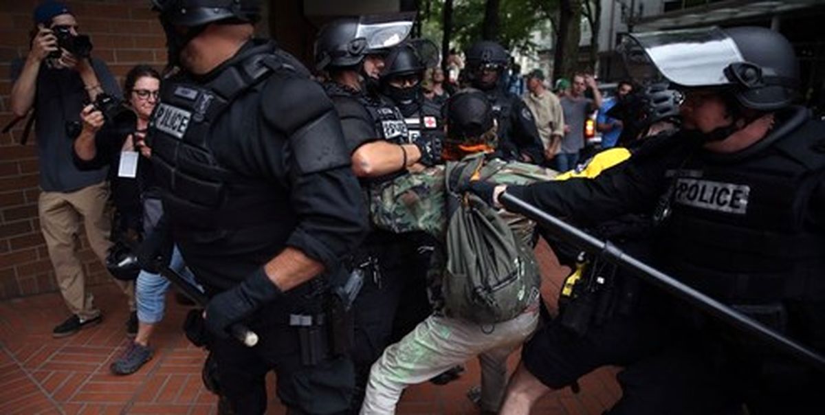 حمله پلیس آمریکا به خبرنگاران روس هنگام پوشش اعتراضات