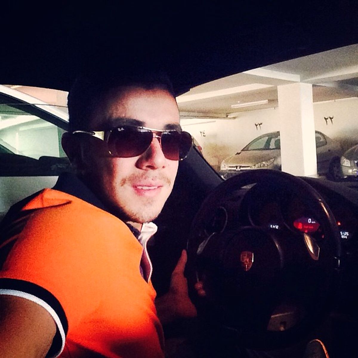 پسر قلعه نویی پشت رول /عکس