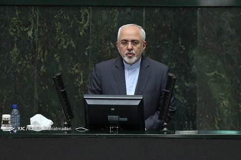 ظریف: جمهوری اسلامی دامنش از پولشویی مبراست