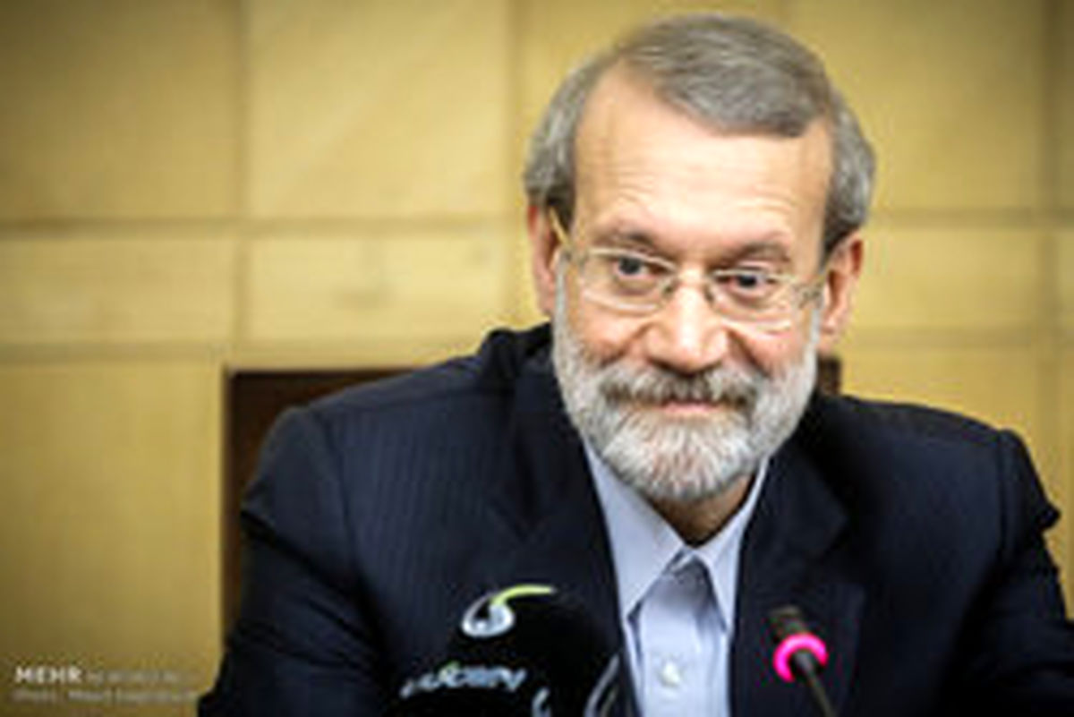 بررسی احداث ۴ طرح پتروشیمی در فارس با حضور لاریجانی