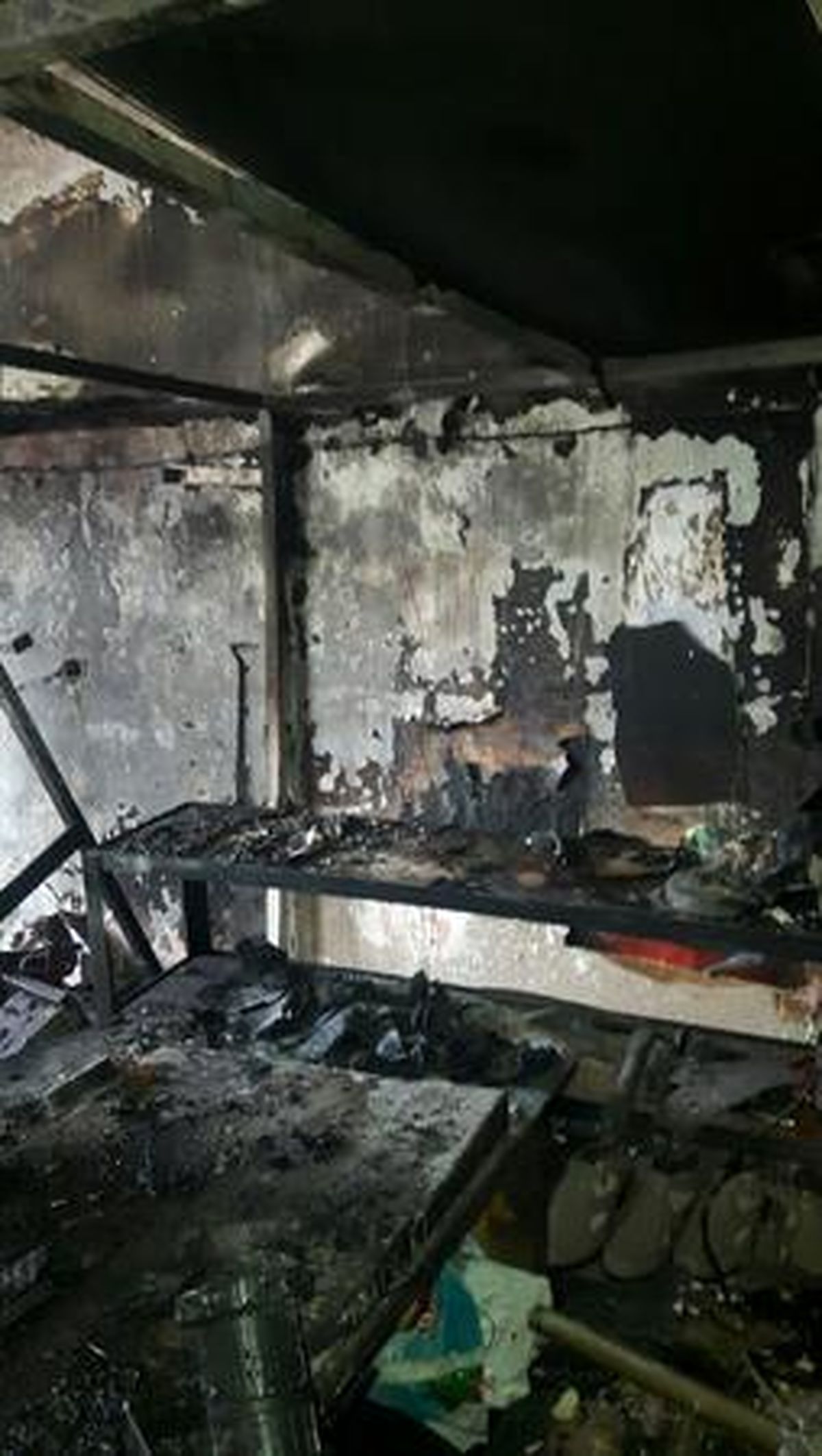 تصاویر: آتش سوزی کارگاه تولیدی کفش باغ سپهسالار