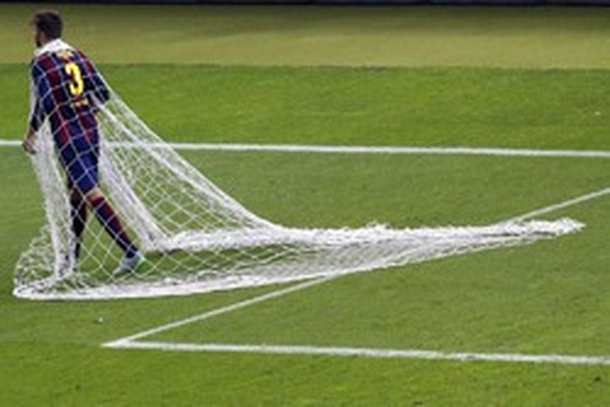 فیلم: حرکات باورنکردنی ستارگان فوتبال مقابل دروازه خالی