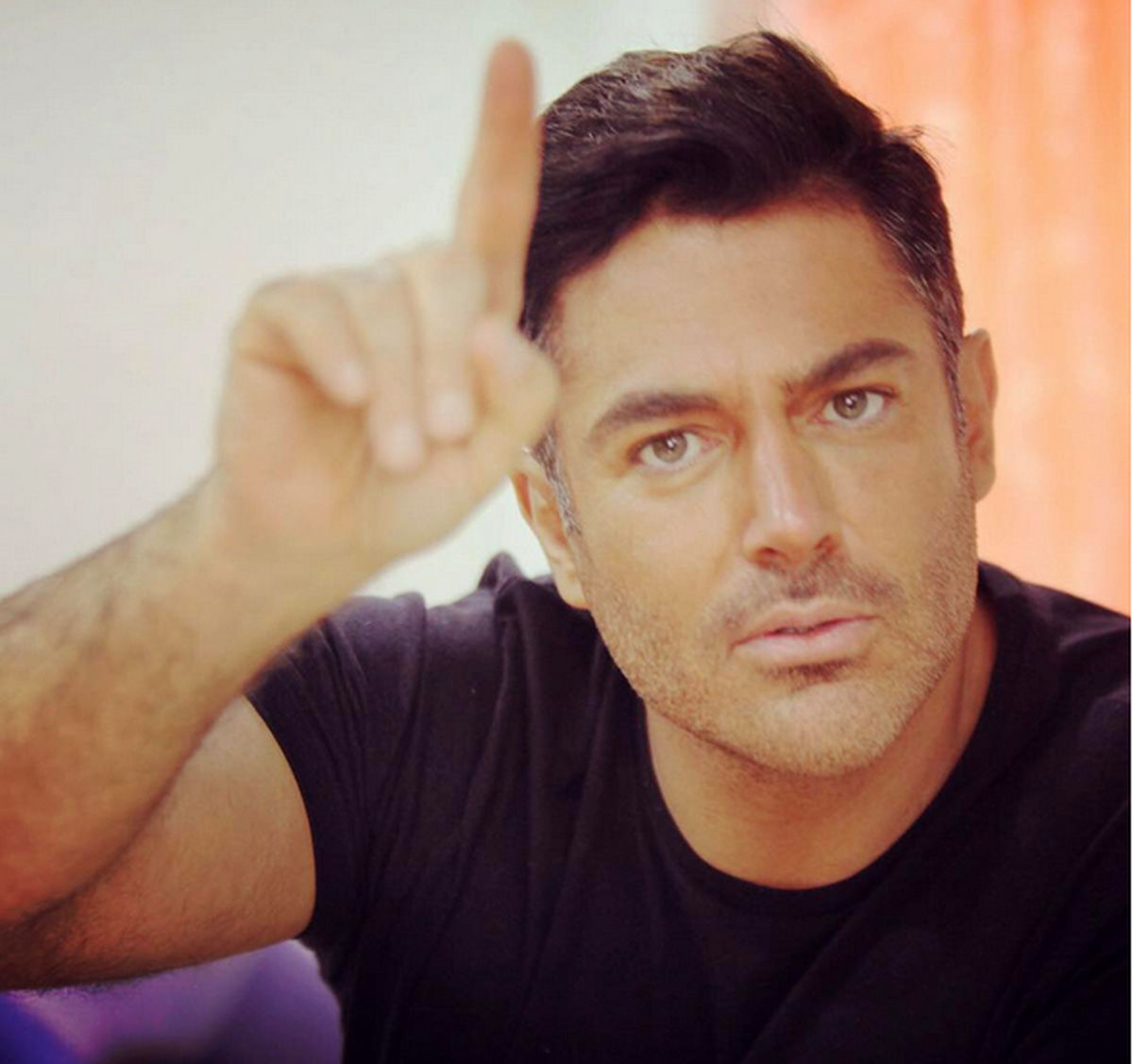 دلنوشته زیبا آقای بازیگر درباره ازدواج! +عکس