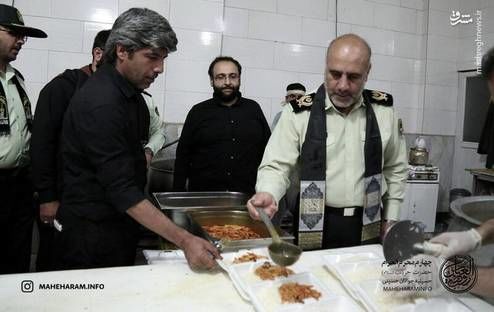 فرمانده پلیس تهران در آشپزخانه هیئت +عکس