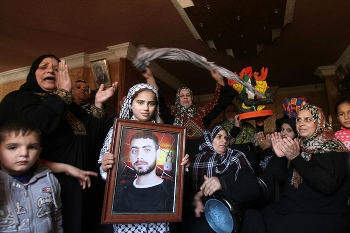 شادمانی خانواده فلسطینی/عکس