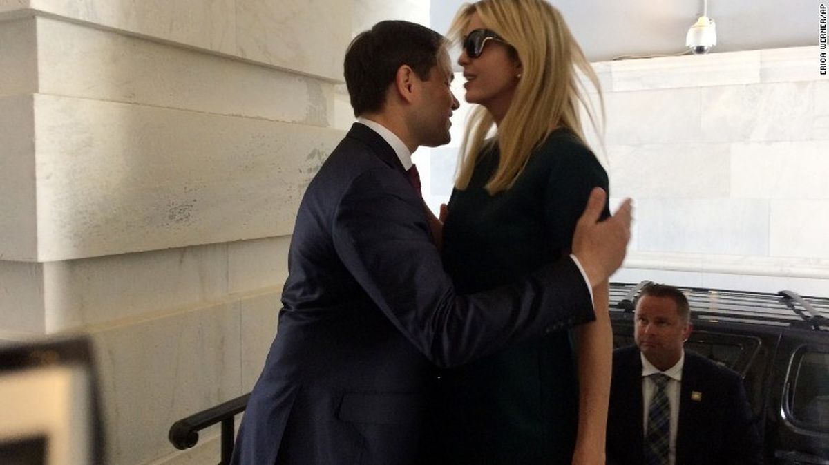 بغل کردن دختر ترامپ برای سناتور دردسر شد +عکس