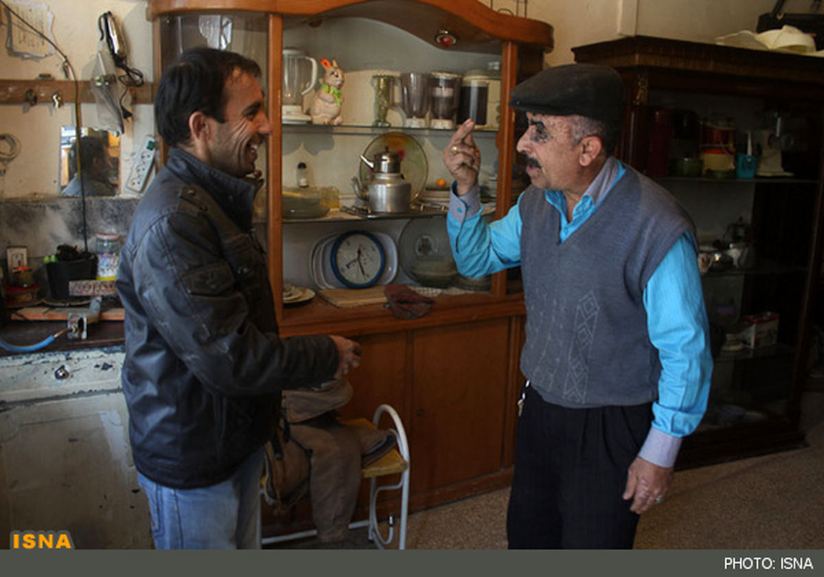 خریدتلویزیون به شوق تماشای دربی/عکس