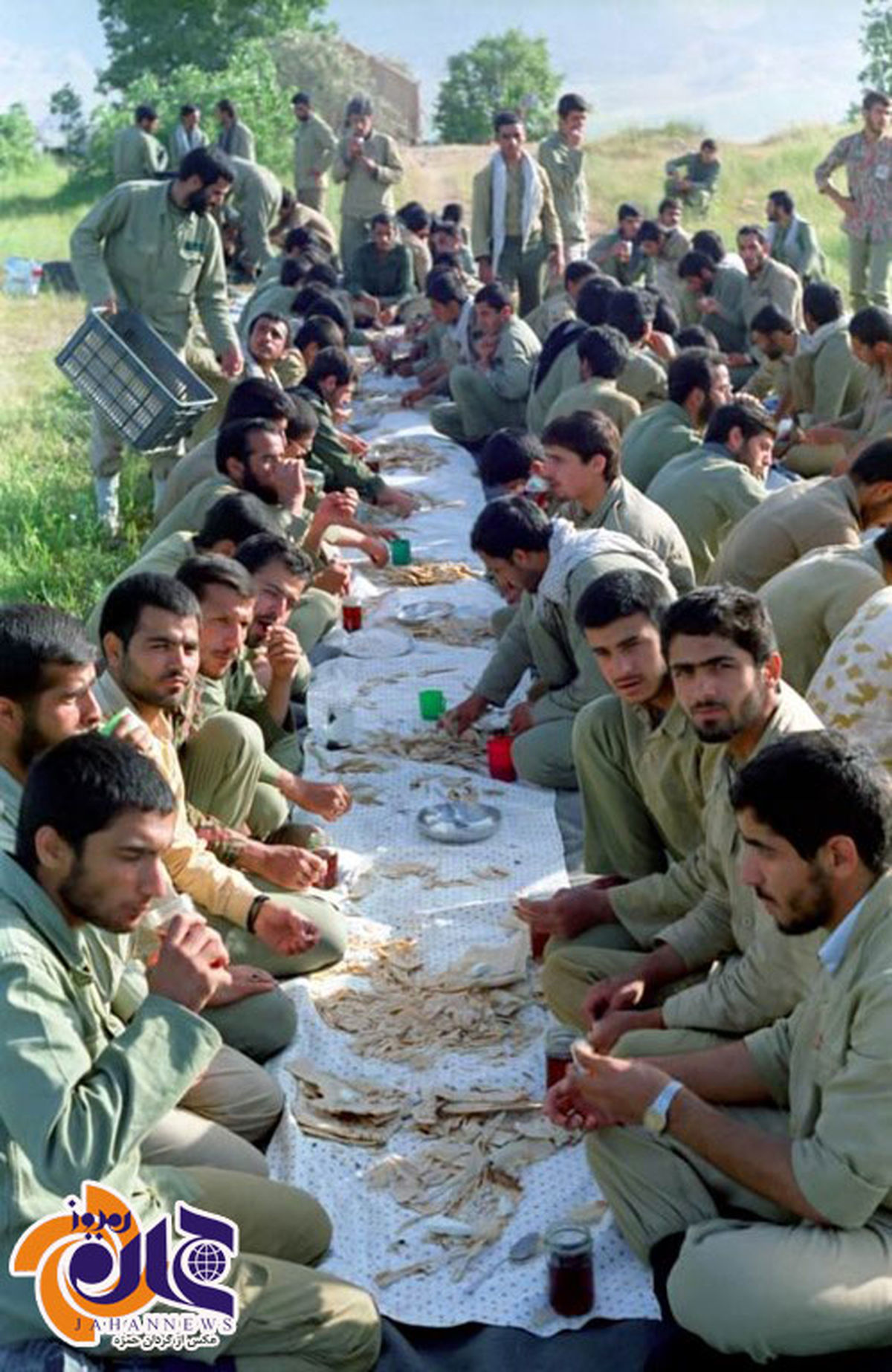 سفره ای به نام عموی پیامبر(ص)/عکس