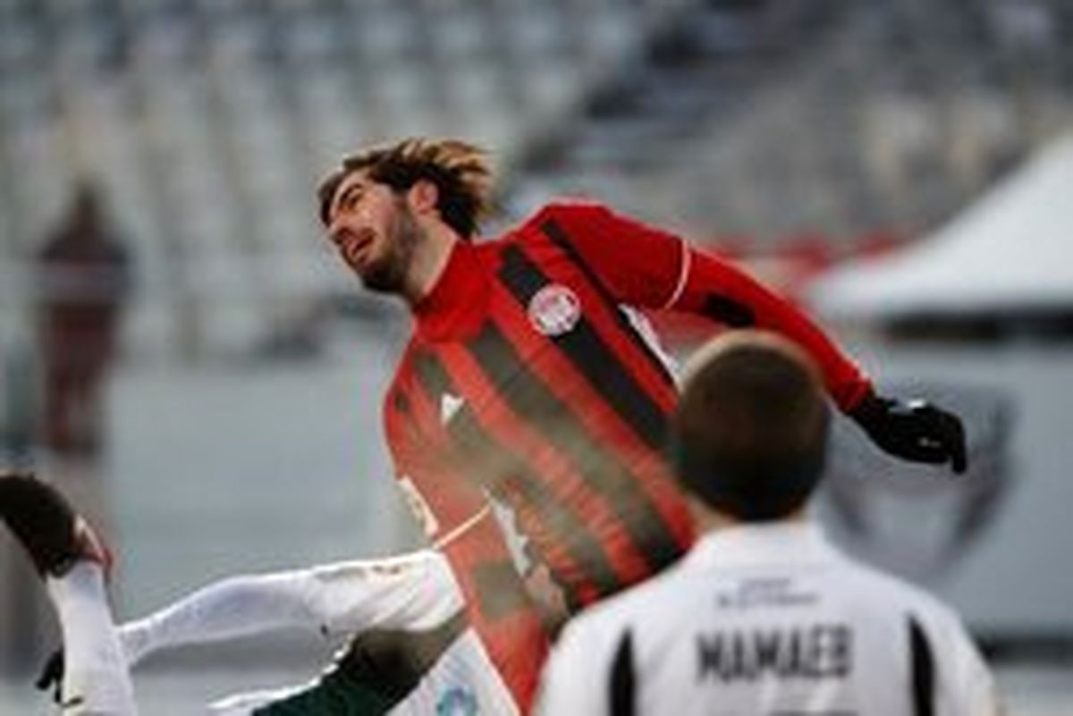 پیروزی آمکار با عزت اللهی