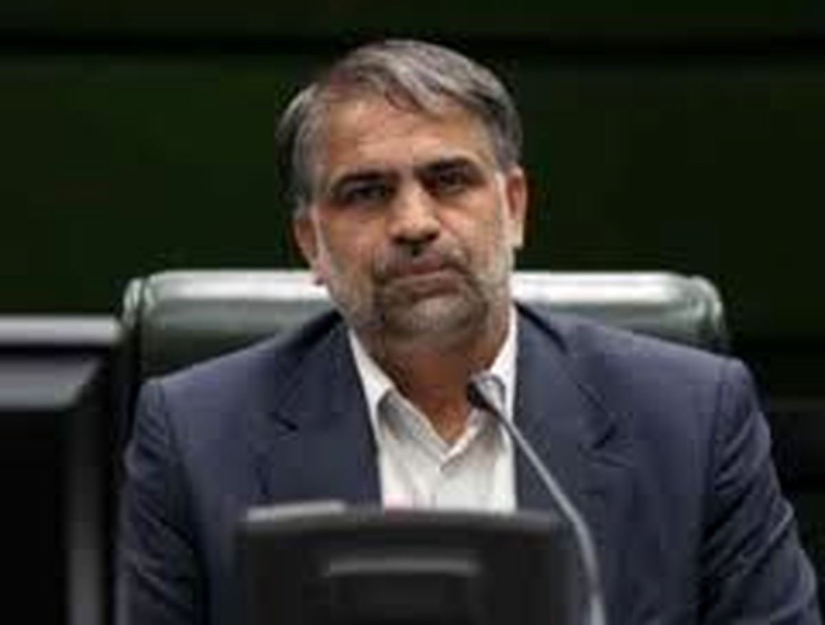 ضرورت تخصیص اعتبار هزار میلیاردی برای مدارس/ مسئولان مقصر محترمانه کنار بروند/تفاوت در مدارس روستا و شهر بی‌عدالتی است