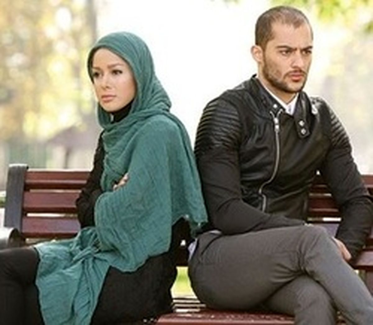 با همسری که وسواسانه کنترل می‌کند چکار کنیم؟