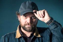 خواننده و نوازنده معروف خودکشی کرد! +عکس