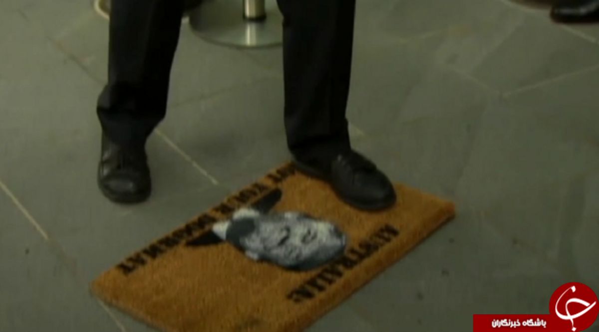 رونمایی سیاست‌مدار استرالیایی از پادری ترامپ +عکس