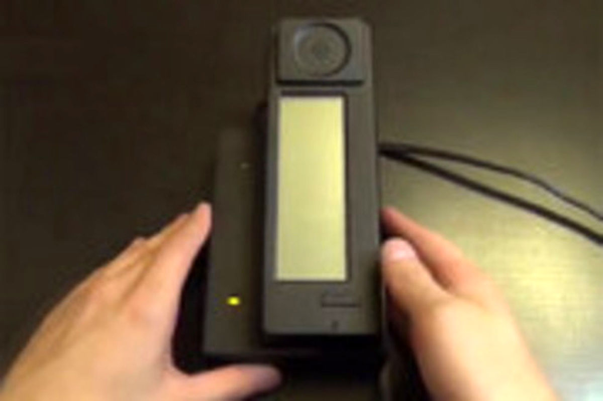 فیلم: اولین گوشی هوشمند دنیا چه شکلی بود؟