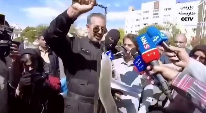 تصاویری از سلاح جدید اراذل باعث تعجب پلیس شد + فیلم 